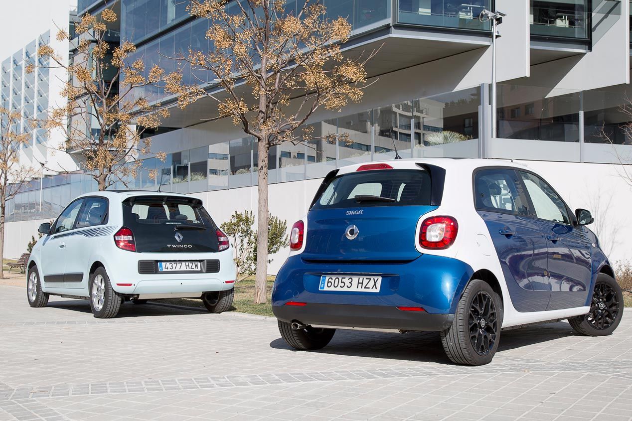 Comparativa: Renault Twingo 1.0 vs Smart Forfour 1.0