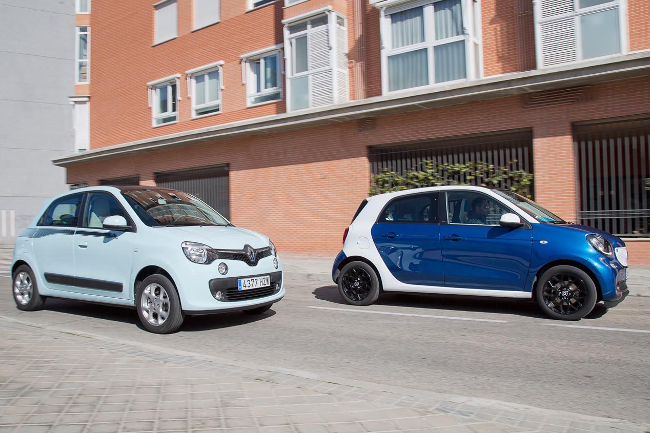 Comparativa: Renault Twingo 1.0 vs Smart Forfour 1.0