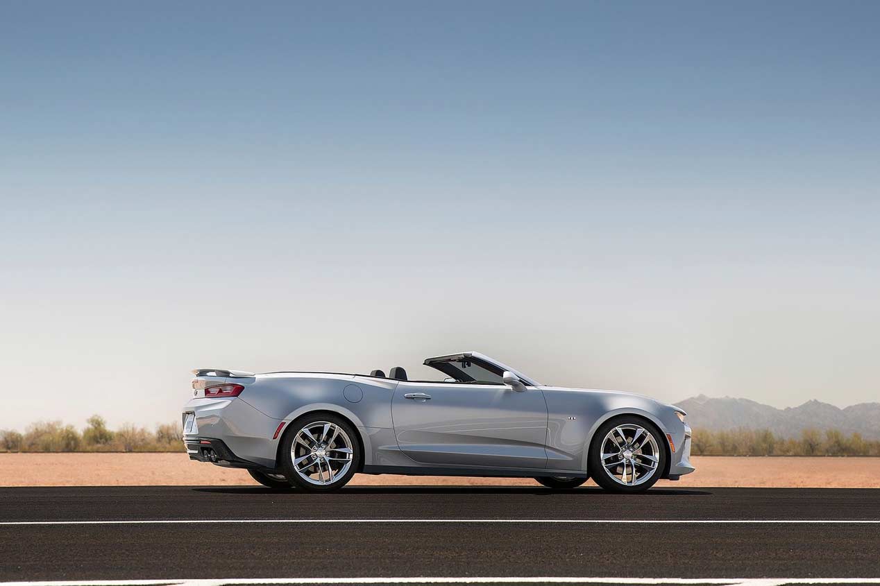 Chevrolet Camaro Convertible 2016, músculo al aire libre