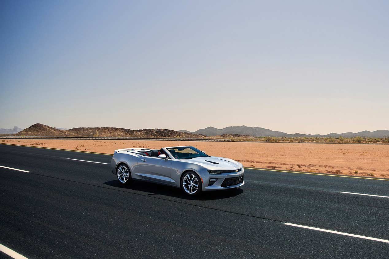 Chevrolet Camaro Convertible 2016, músculo al aire libre
