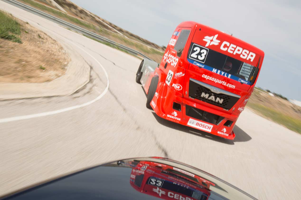 El camión de Antonio Albacete vs Audi RS7 Sportback