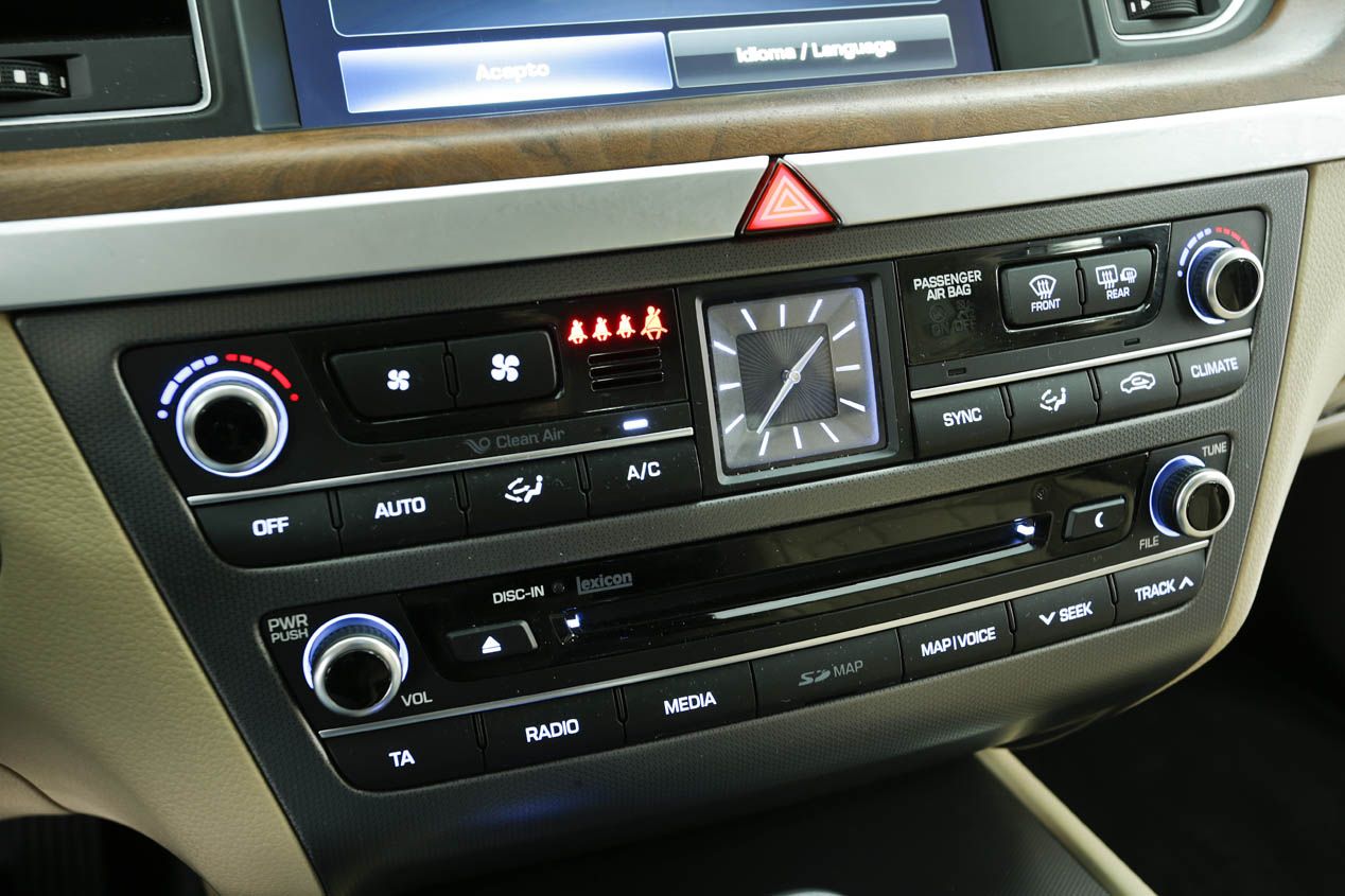Hyundai Genesis Sedán 3.8 GDI V6, 'Lord Confort'