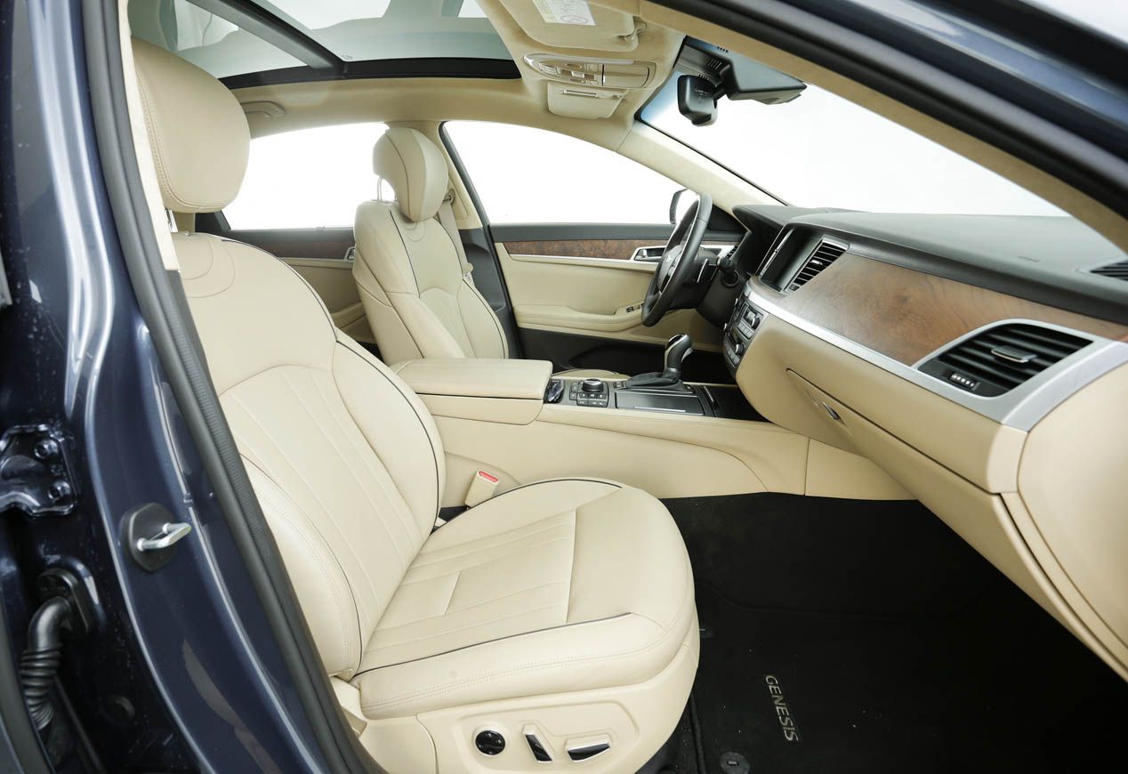 Hyundai Genesis Sedán 3.8 GDI V6, 'Lord Confort'