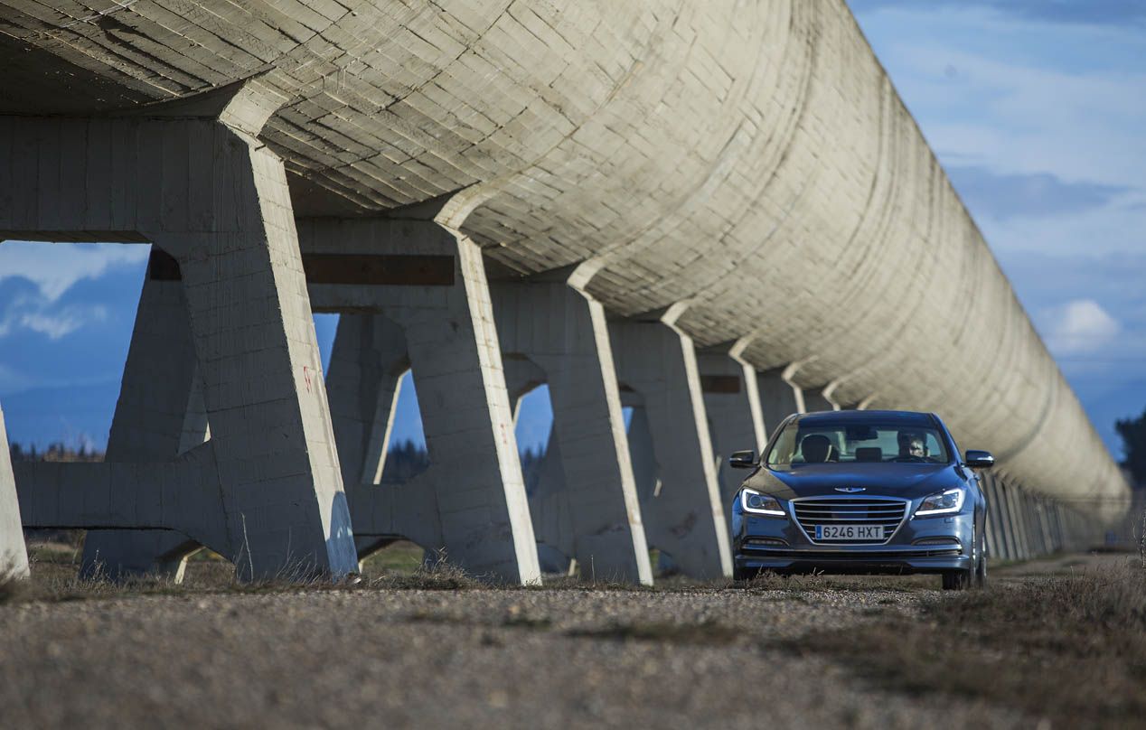 Hyundai Genesis Sedán 3.8 GDI V6, 'Lord Confort'