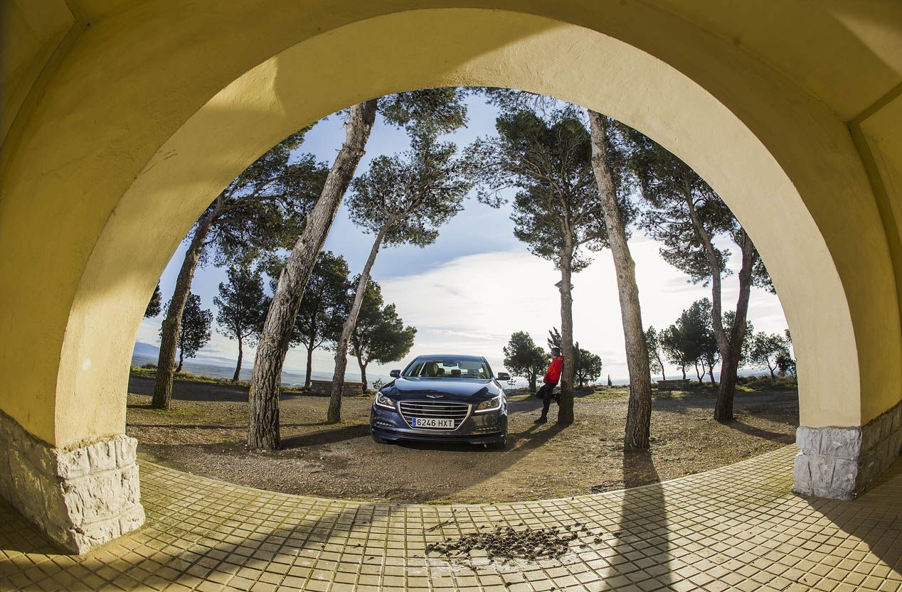 Hyundai Genesis Sedán 3.8 GDI V6, 'Lord Confort'