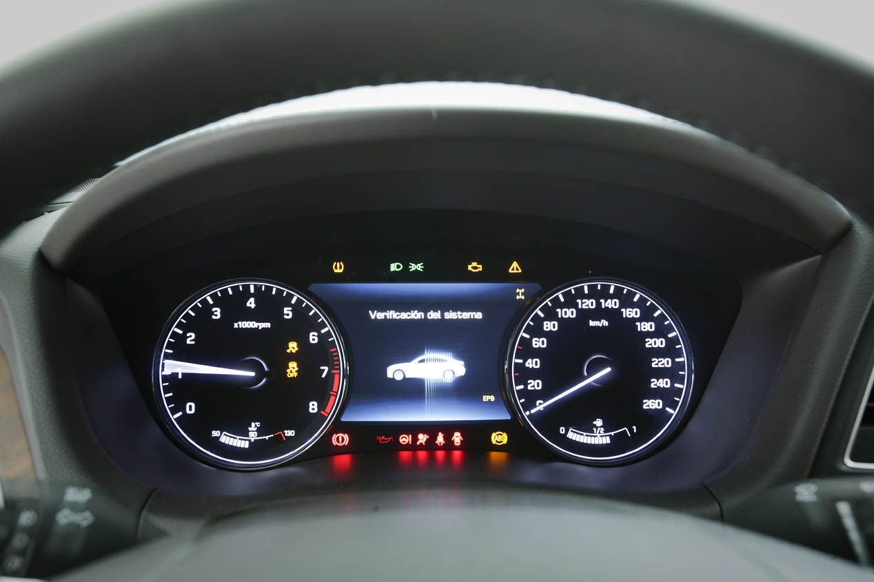 Hyundai Genesis Sedán 3.8 GDI V6, 'Lord Confort'