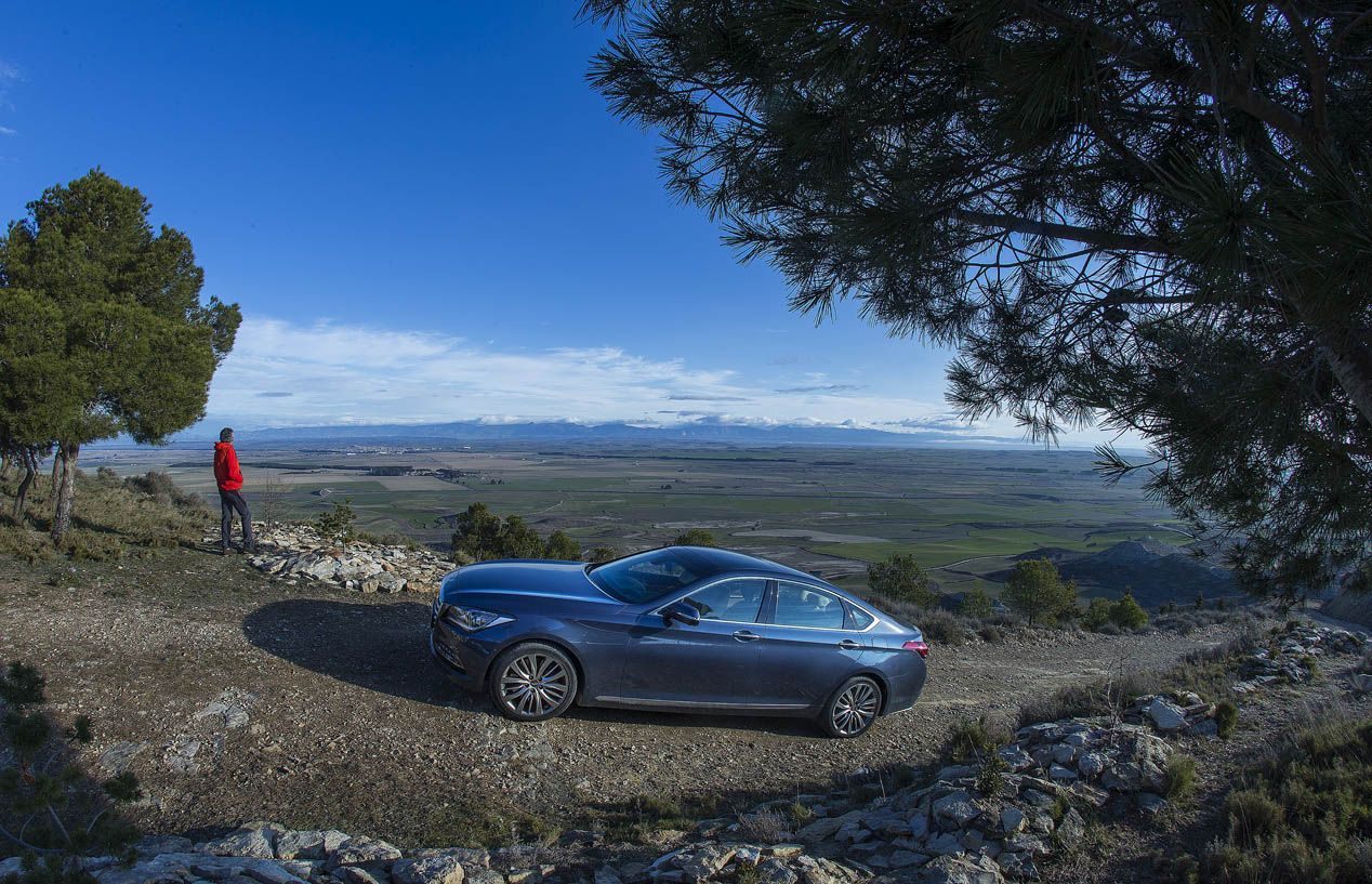 Hyundai Genesis Sedán 3.8 GDI V6, 'Lord Confort'