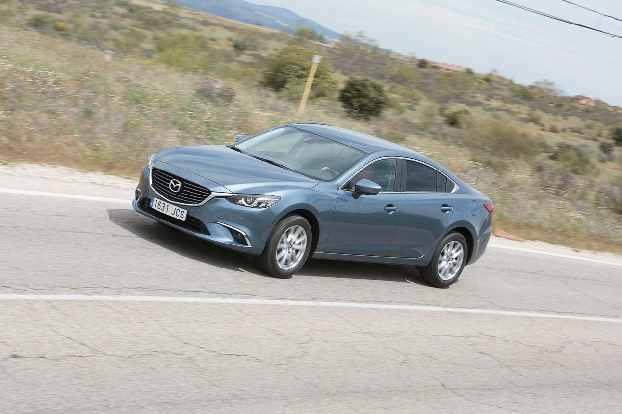 Comparativa: Ford Mondeo 1.5 EcoBoost 160, Mazda 6 2.0 Skyactiv, VW Passat 1.4 TSI ACT 150