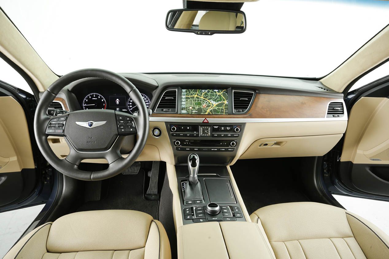 Hyundai Genesis Sedán 3.8 GDI V6, 'Lord Confort'