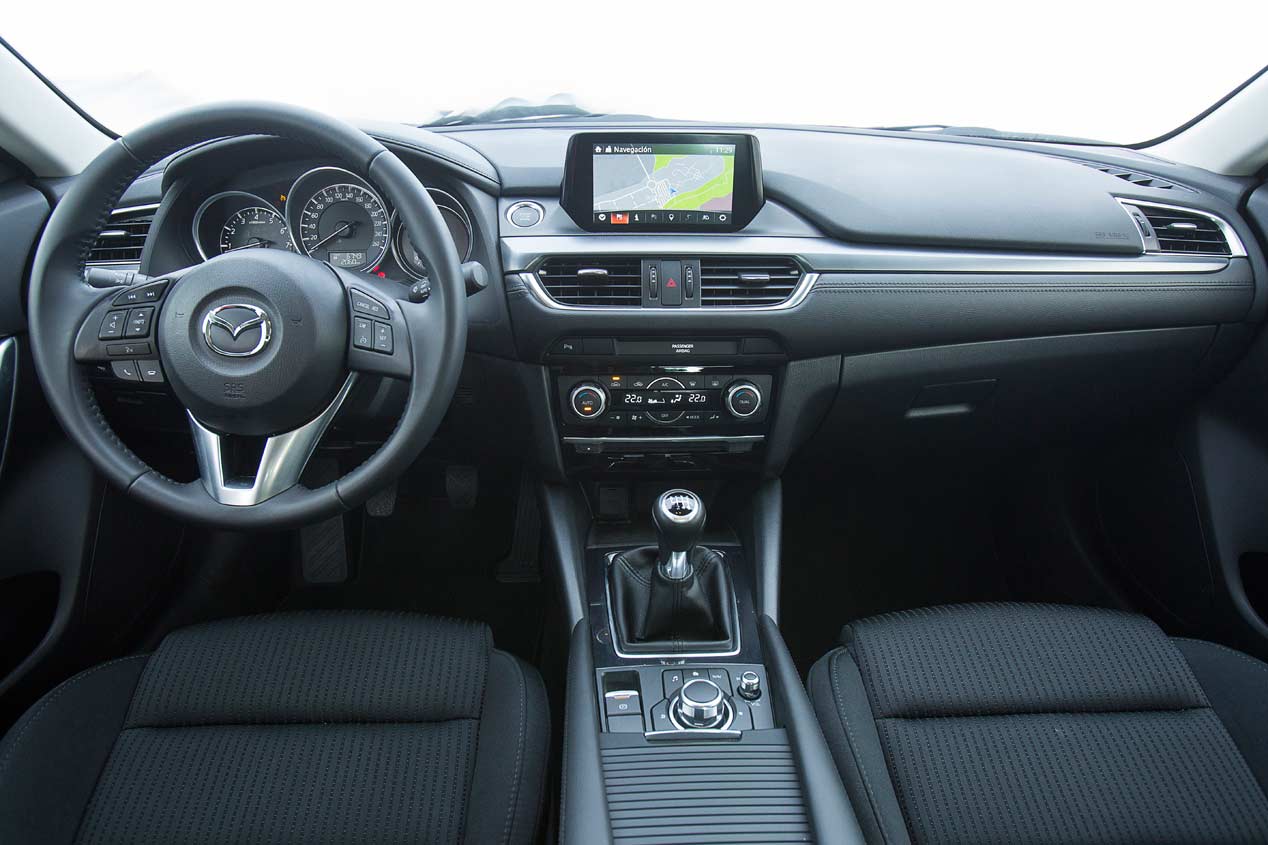 Comparativa: Ford Mondeo 1.5 EcoBoost 160, Mazda 6 2.0 Skyactiv, VW Passat 1.4 TSI ACT 150