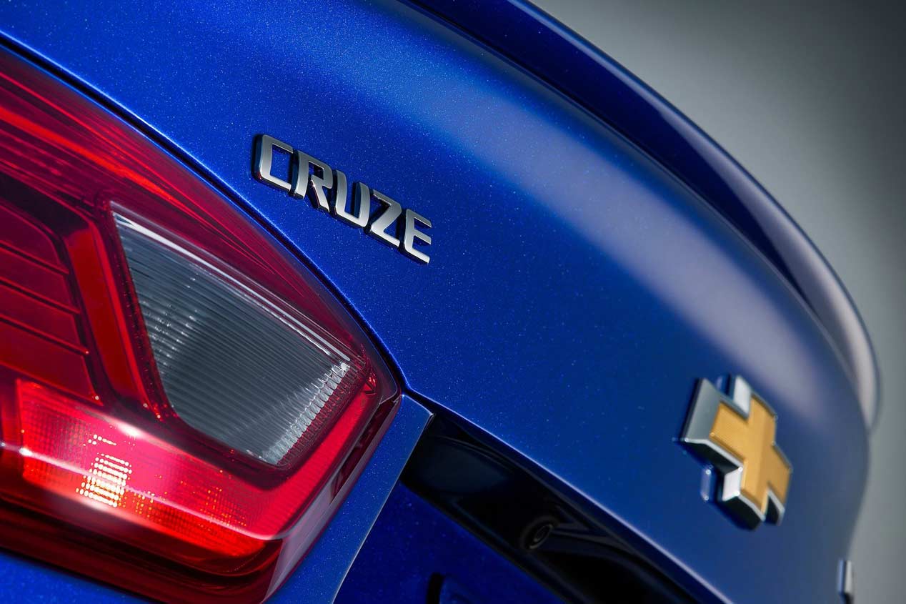 Chevrolet Cruze 2016: más ligero, grande y tecnológico