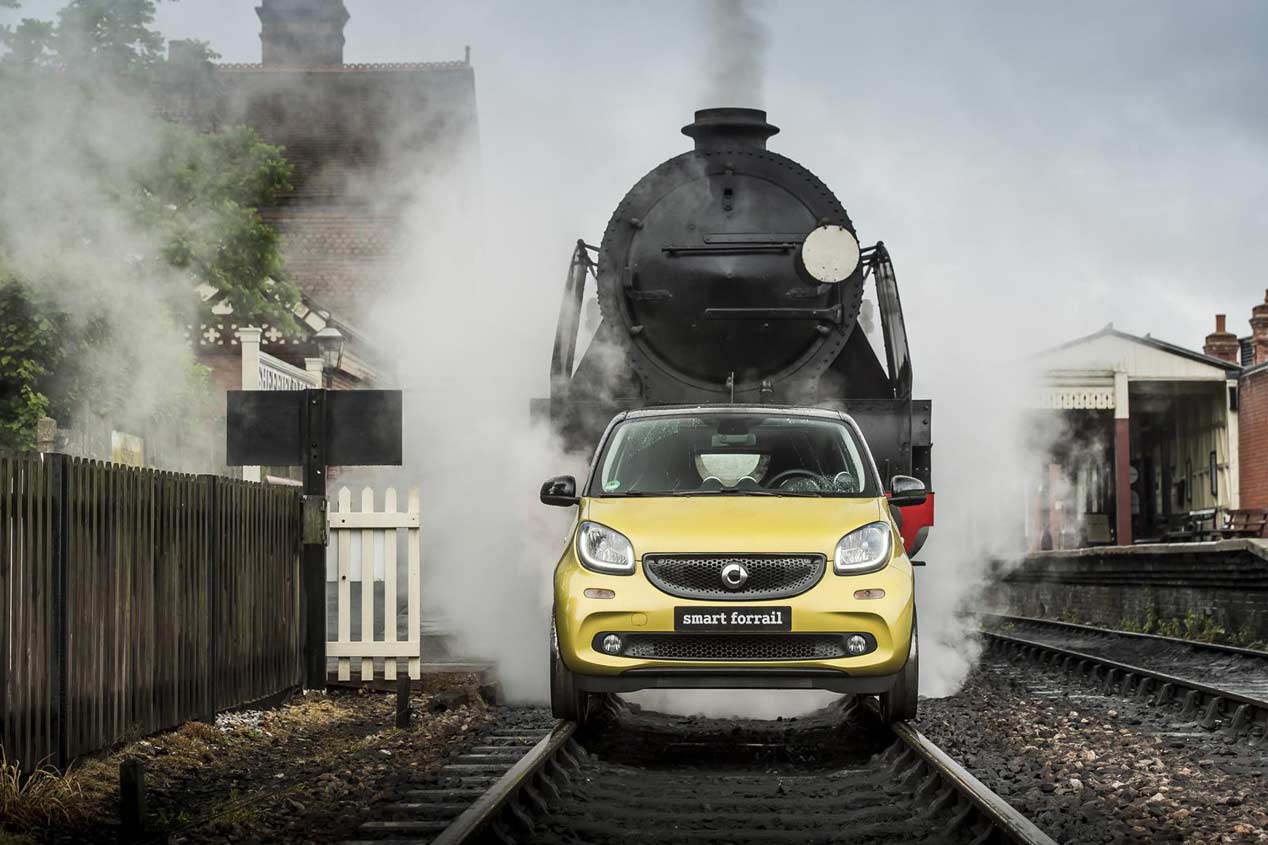 Smart ForFour Forrail: el tren más pequeño del mundo