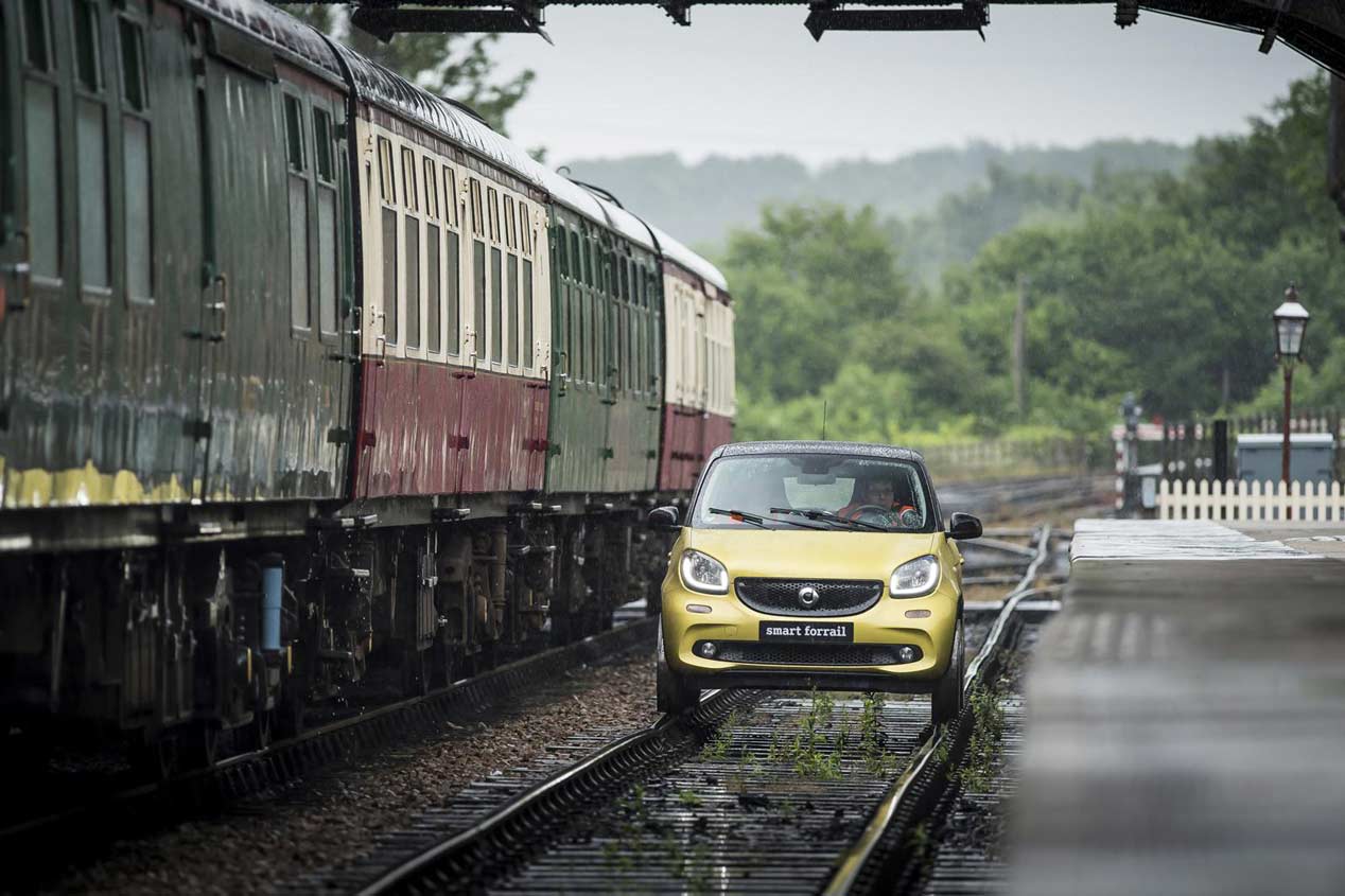 Smart ForFour Forrail: el tren más pequeño del mundo