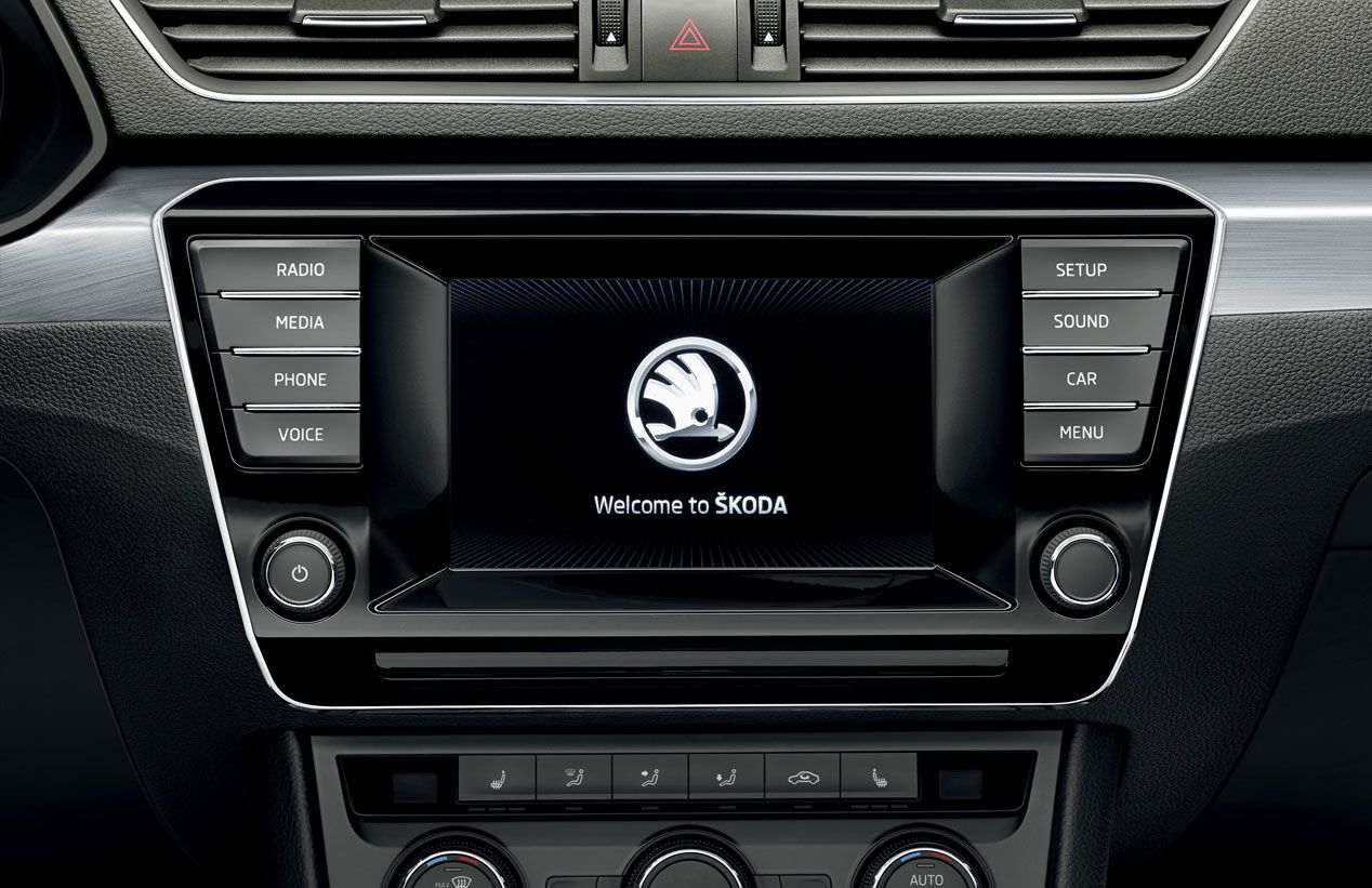 Primera prueba: Skoda Superb Combi, amplio y elegante