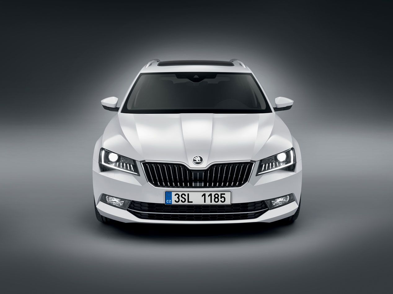 Primera prueba: Skoda Superb Combi, amplio y elegante