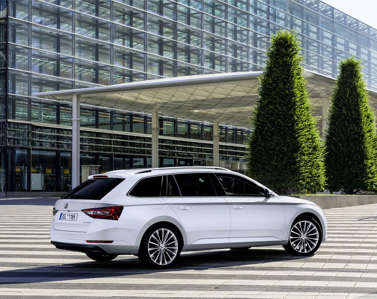 Primera prueba: Skoda Superb Combi, amplio y elegante