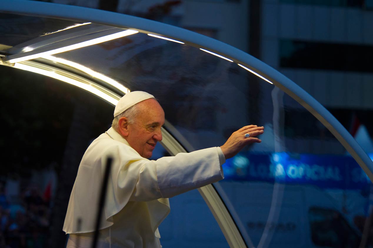 Los papamóviles de la historia