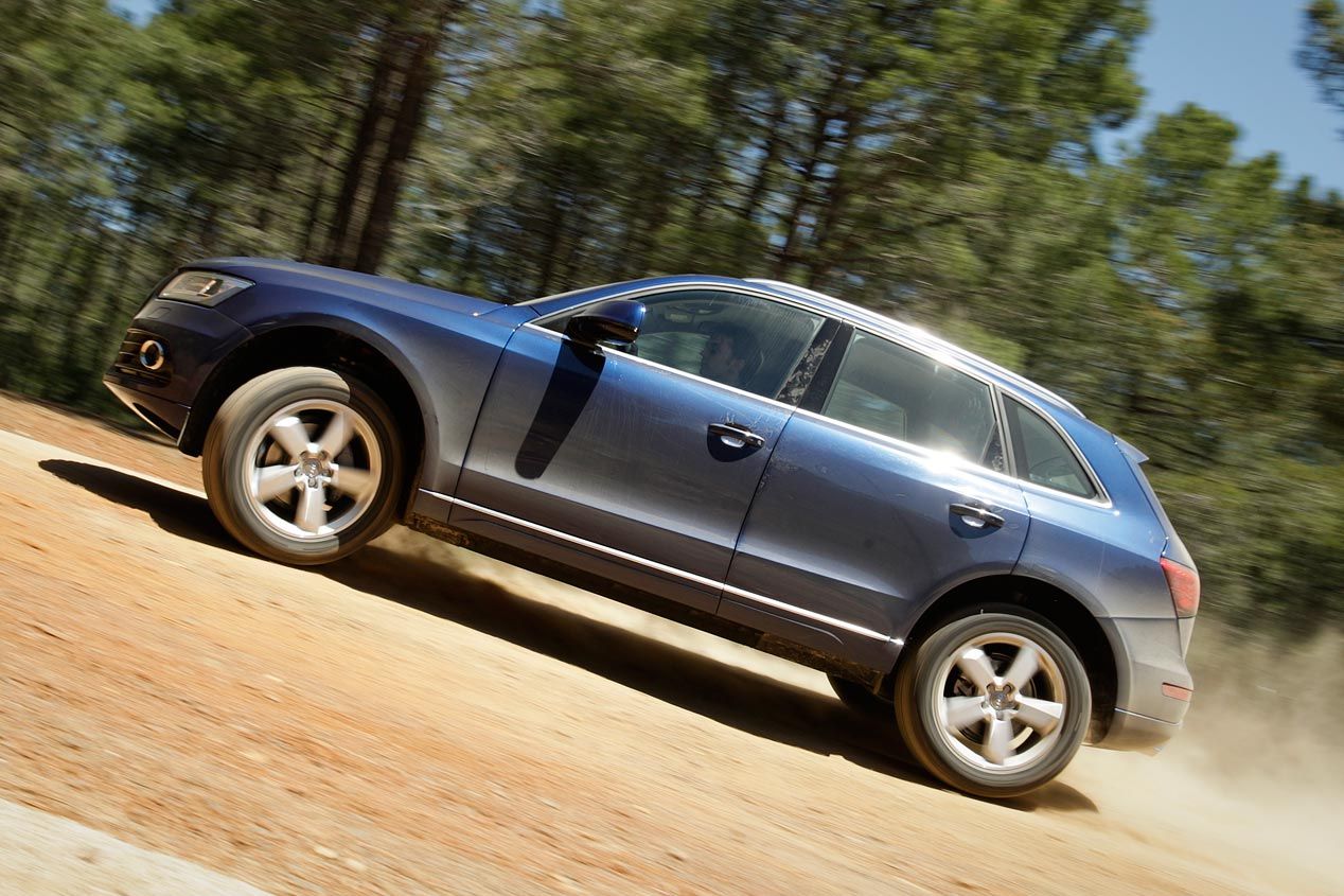 Audi Q5 2.0 TDI Quattro S Tronic vs BMW X3 xDrive 20D Aut. y Land Rover Discovery Sport 2.2 SD4 4x4 Aut.