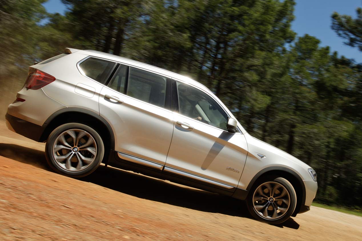 Audi Q5 2.0 TDI Quattro S Tronic vs BMW X3 xDrive 20D Aut. y Land Rover Discovery Sport 2.2 SD4 4x4 Aut.
