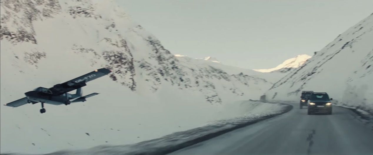 Los coches de Spectre, la última de James Bond, en acción