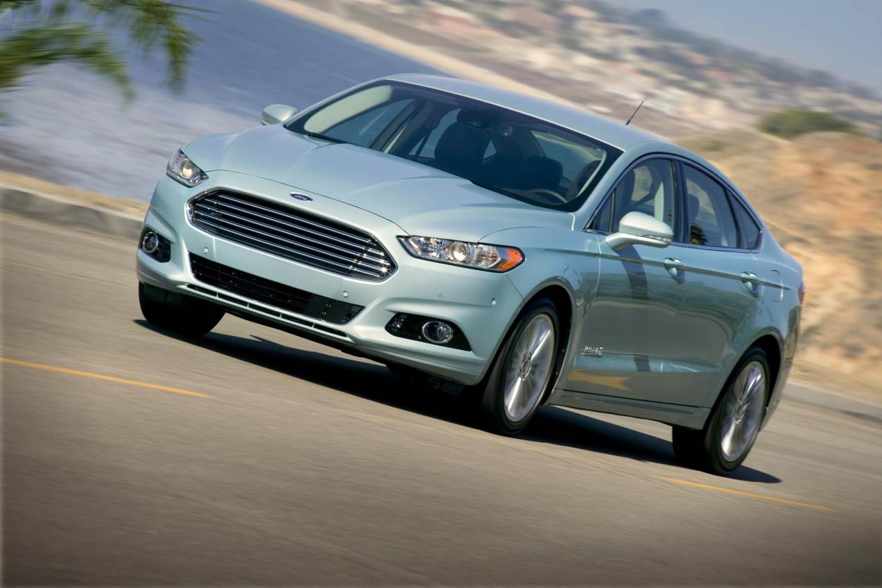 ¿Cómo funcionan los coches híbridos?