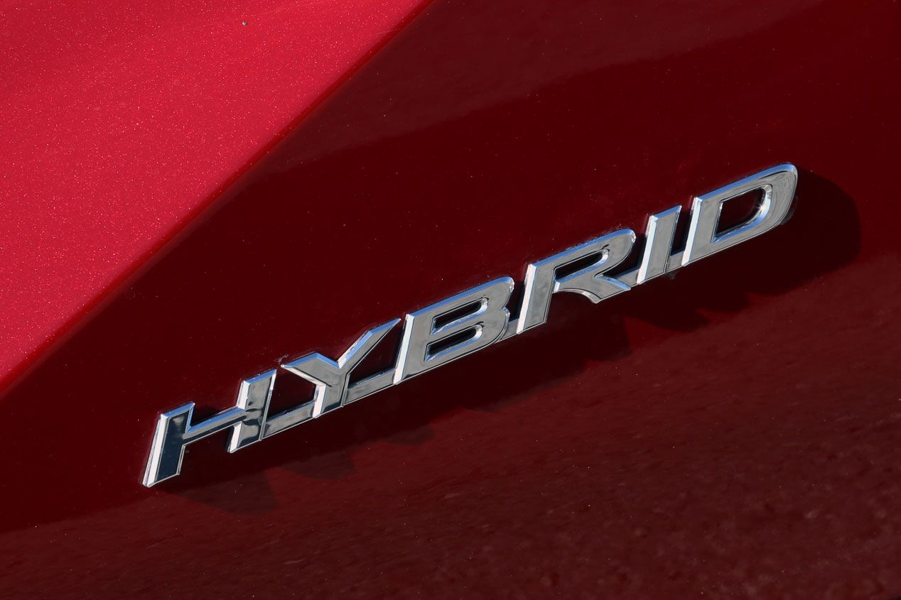 ¿Cómo funcionan los coches híbridos?