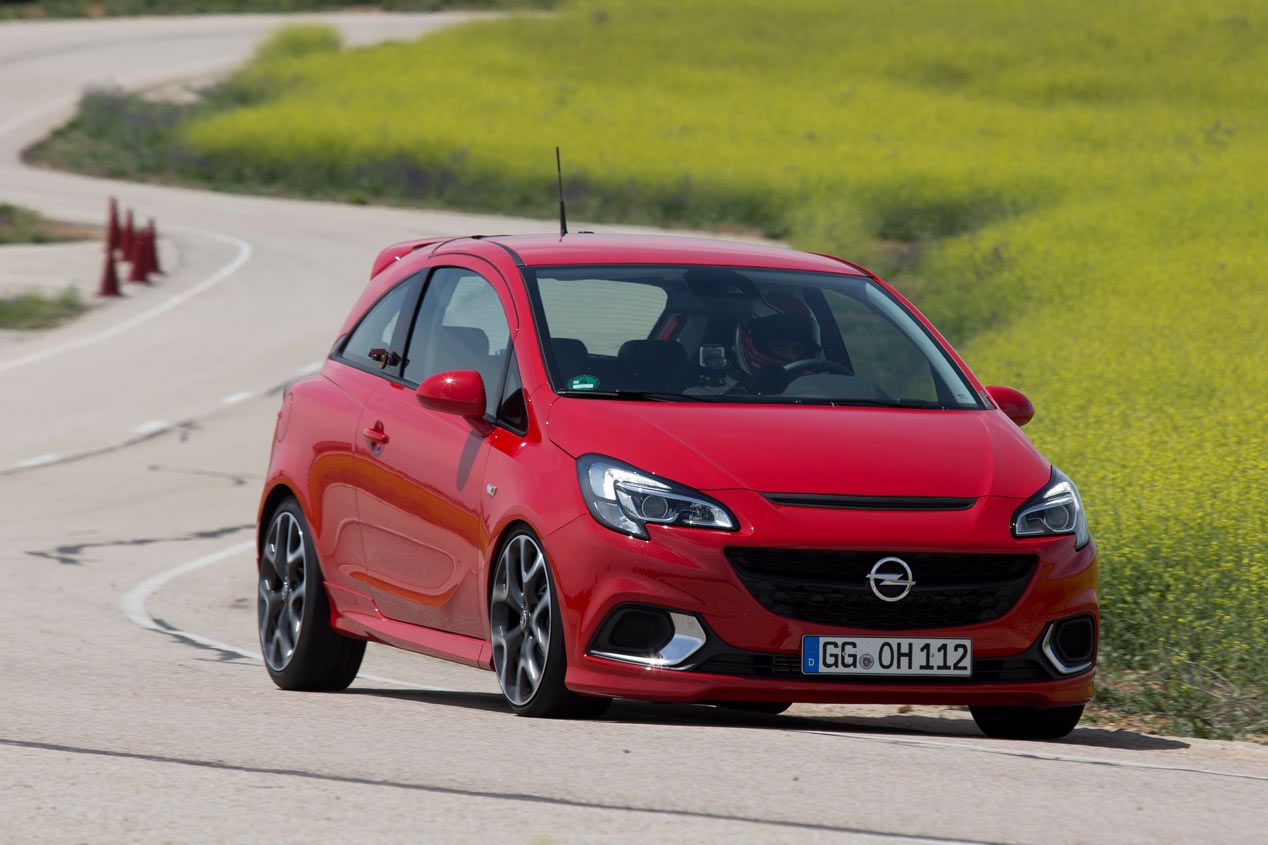 Opel Corsa OPC contra Peugeot 208 GTI 30th