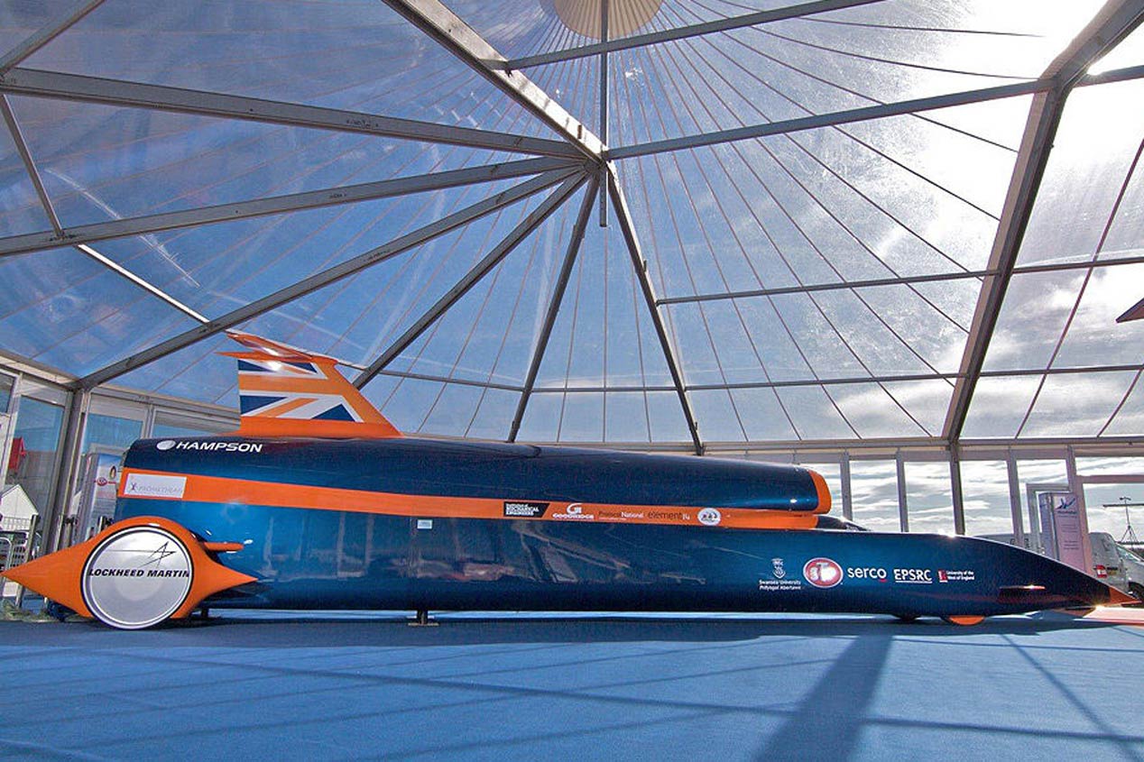 Bloodhound SSC, más rápido que una bala para batir el récord de velocidad