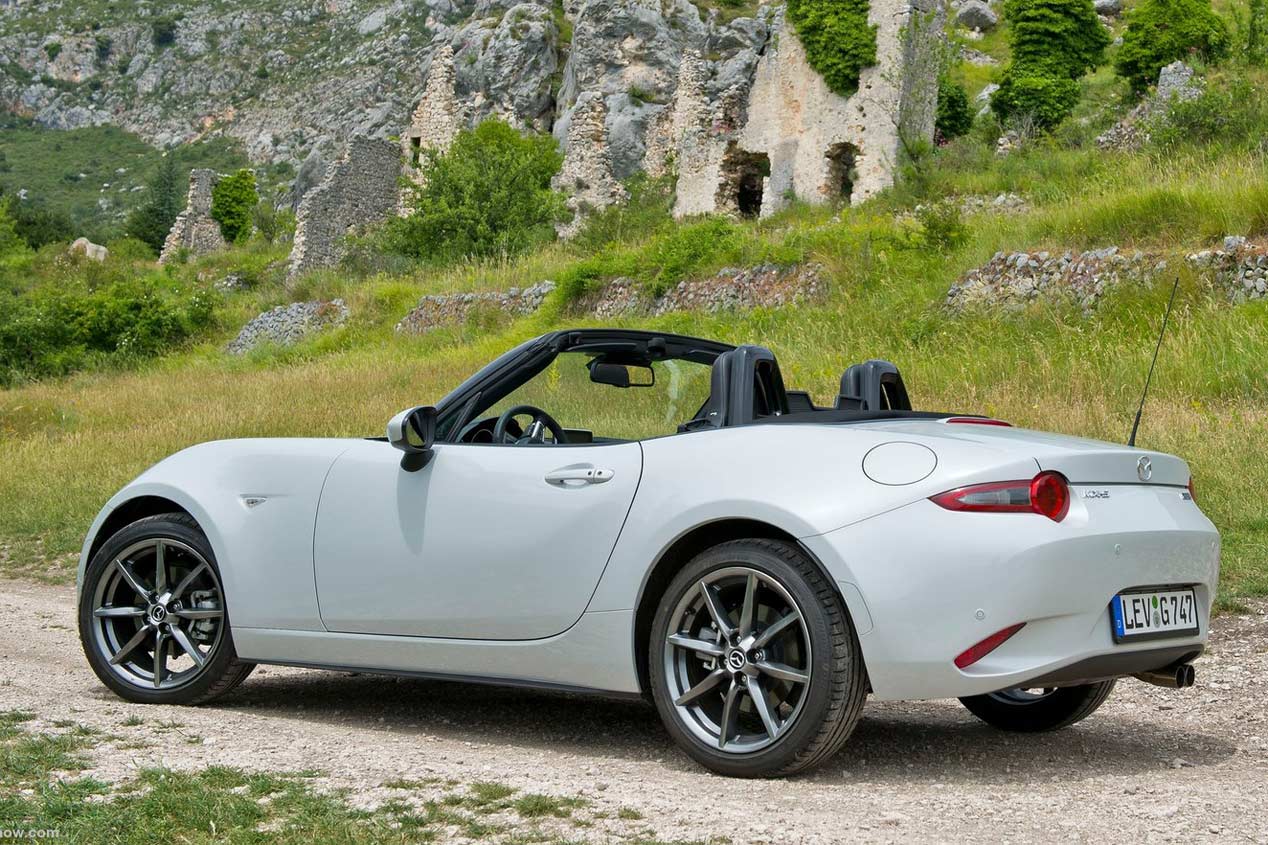 ¿Es un Mazda MX-5 como un Porsche Boxster?