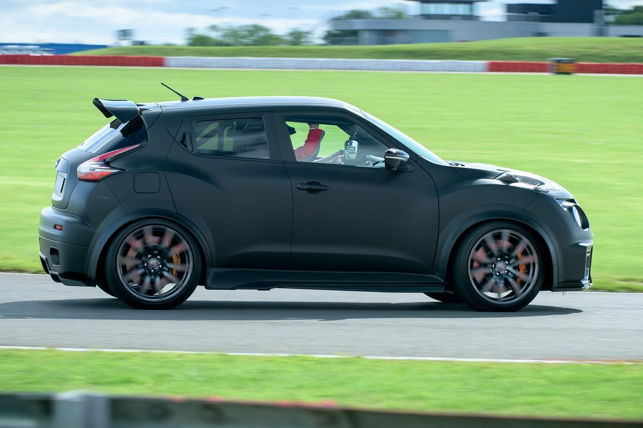 Primera prueba: Nissan Juke R 2.0, musculoso