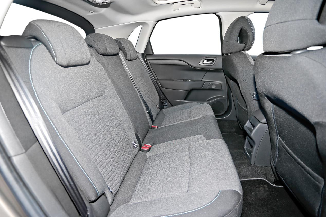 Citroën C4 1.6 BlueHDi contra DS 4 1.6 BlueHDi y Peugeot 308 1.6 BlueHDI