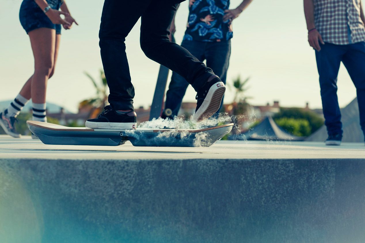 Lexus Hoverboard, el monopatín volador