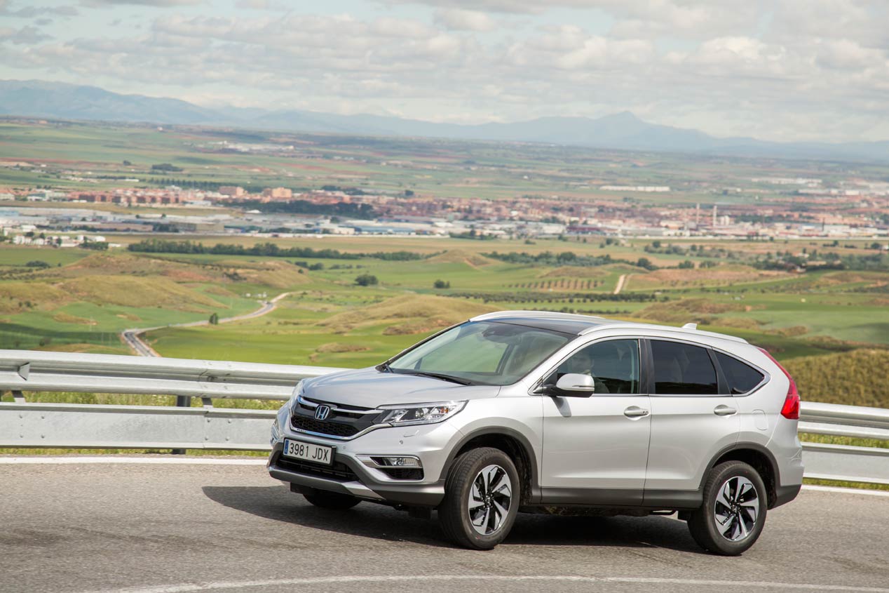 Honda Civic Tourer o Honda CR-V: ¿cuál interesa más?