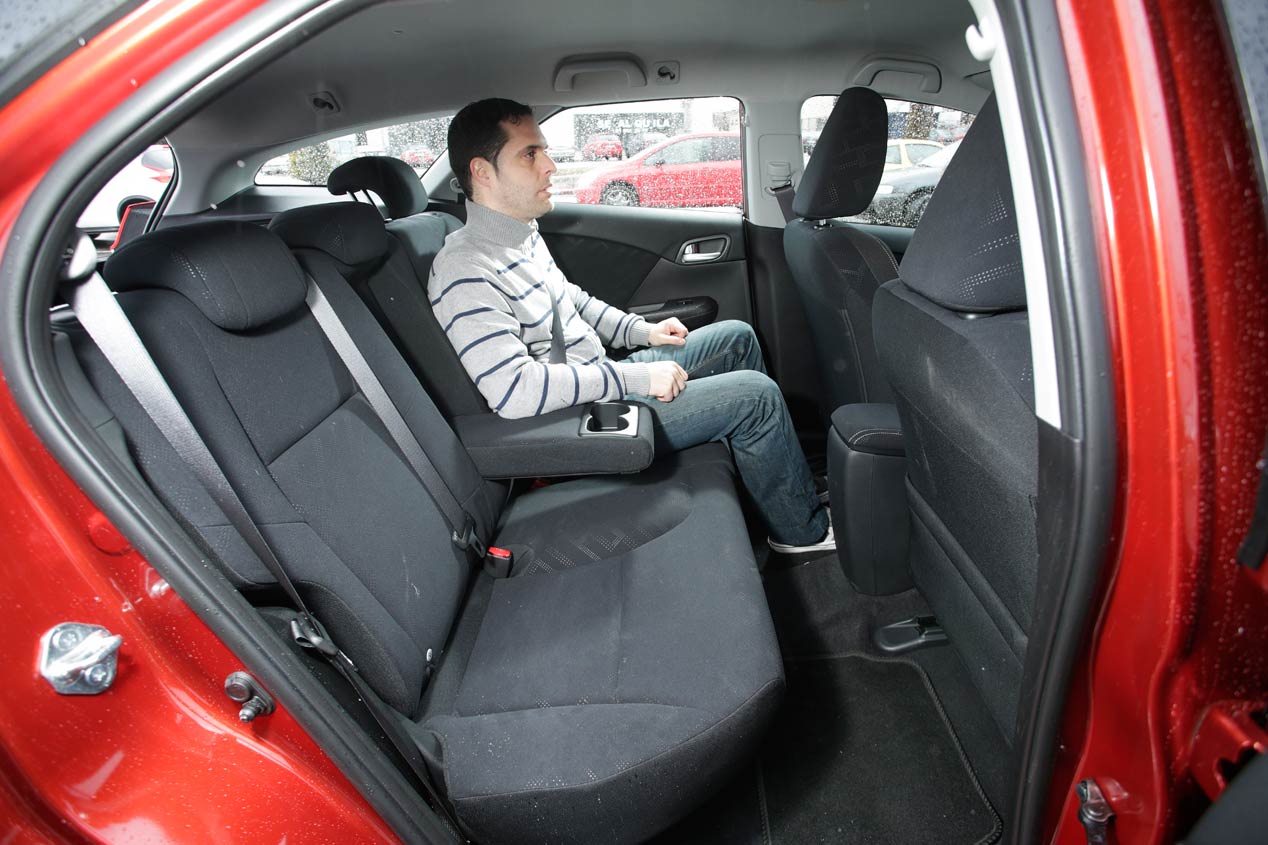 Honda Civic Tourer o Honda CR-V: ¿cuál interesa más?