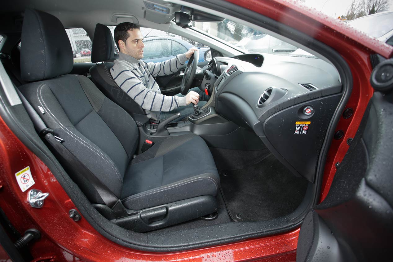 Honda Civic Tourer o Honda CR-V: ¿cuál interesa más?