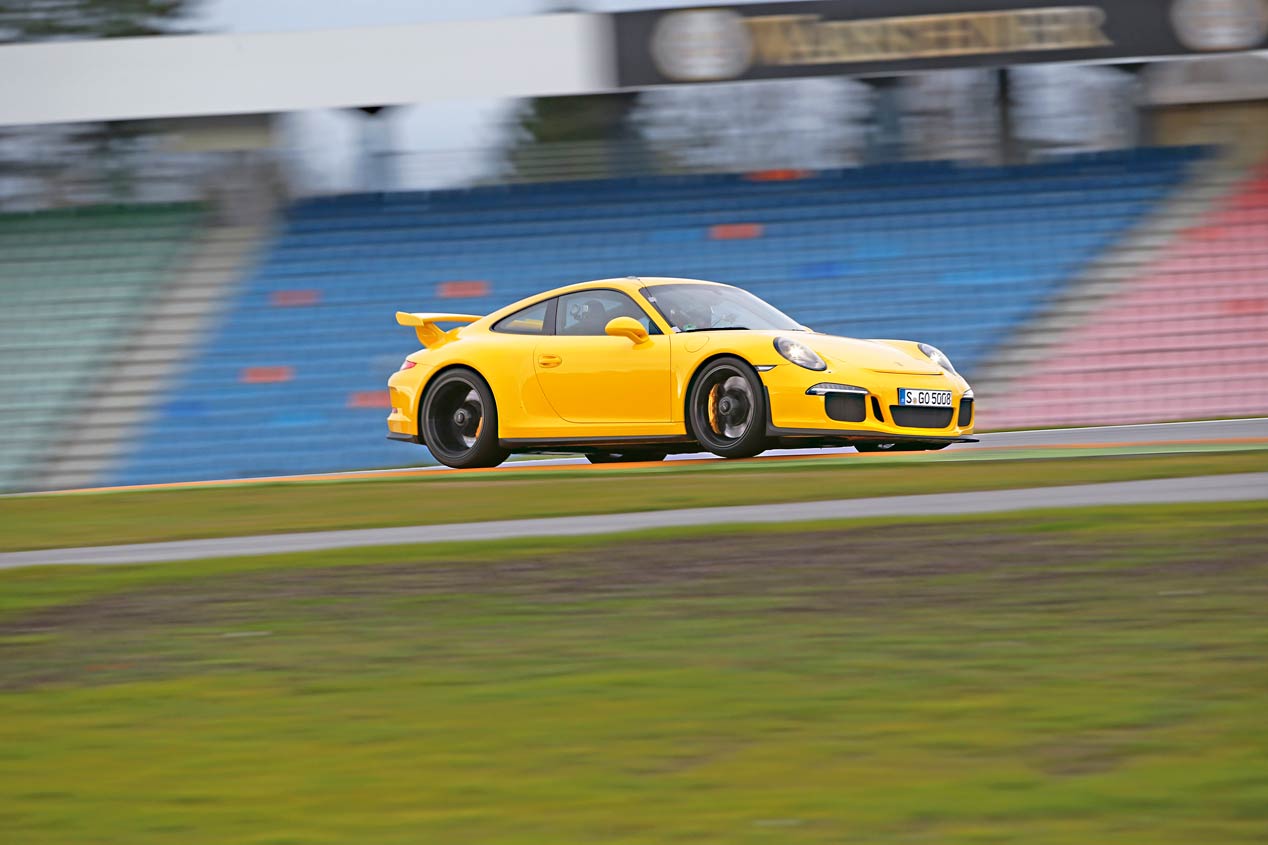 Comparativa: Porsche 911 Carrera S, 911 Carrera GTS y 911 GT3. ¿Cuál es el mejor?
