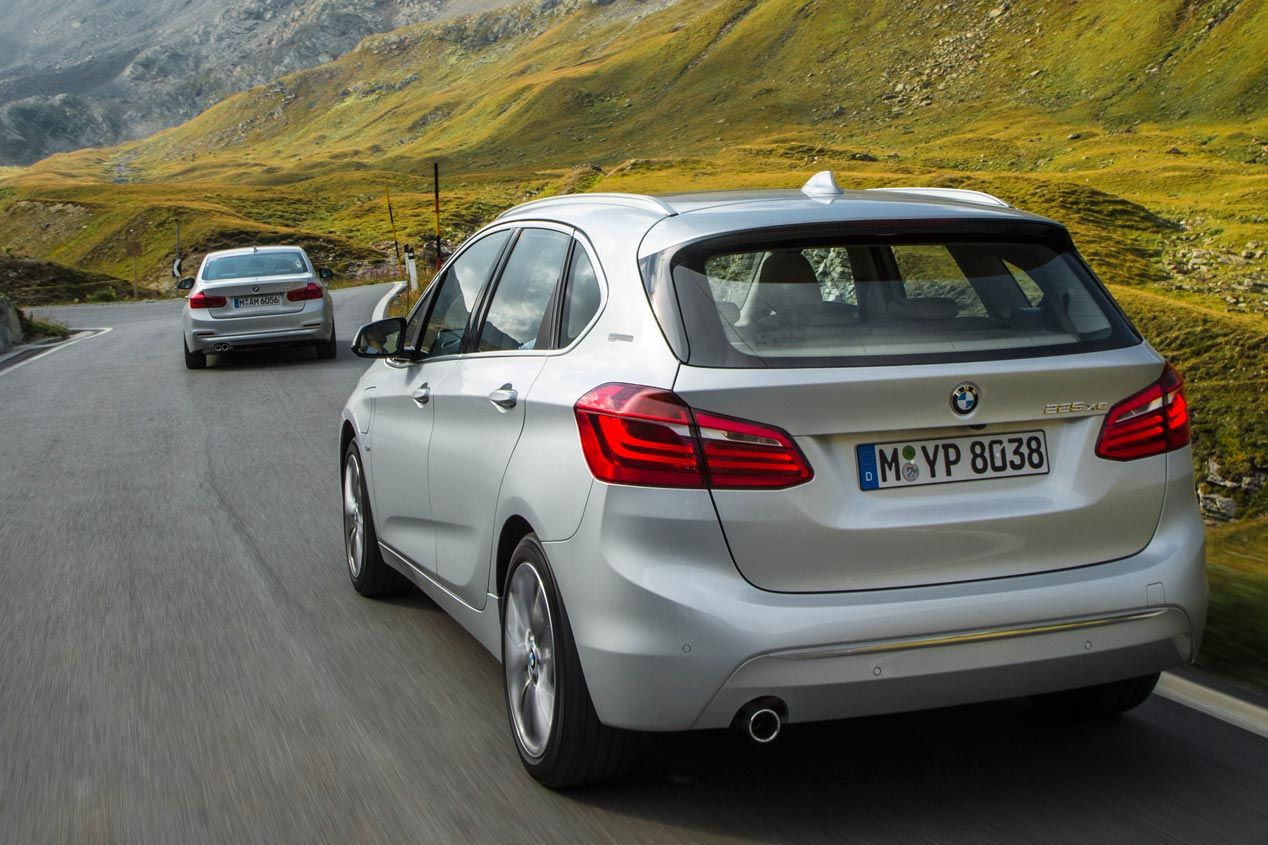 Nuevos BMW 225xe y 330e, la era del híbrido enchufable