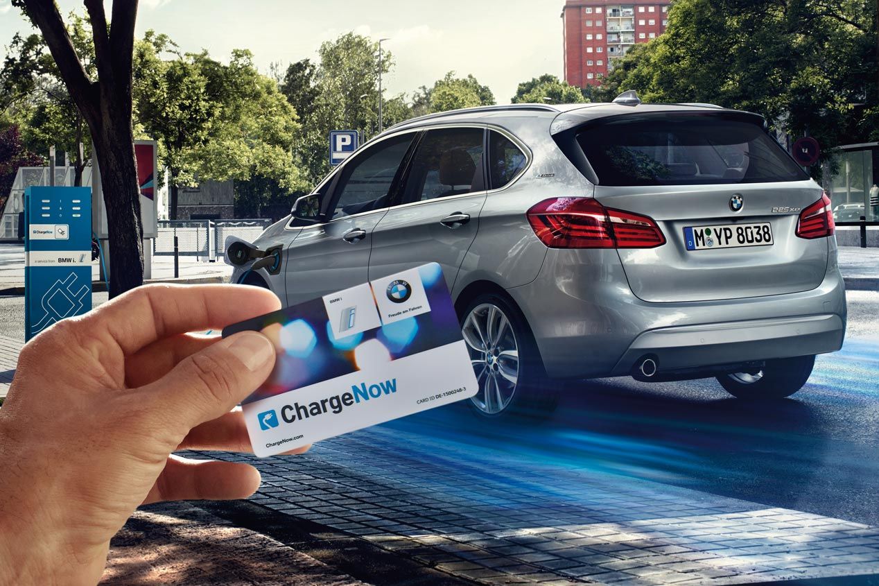 Nuevos BMW 225xe y 330e, la era del híbrido enchufable