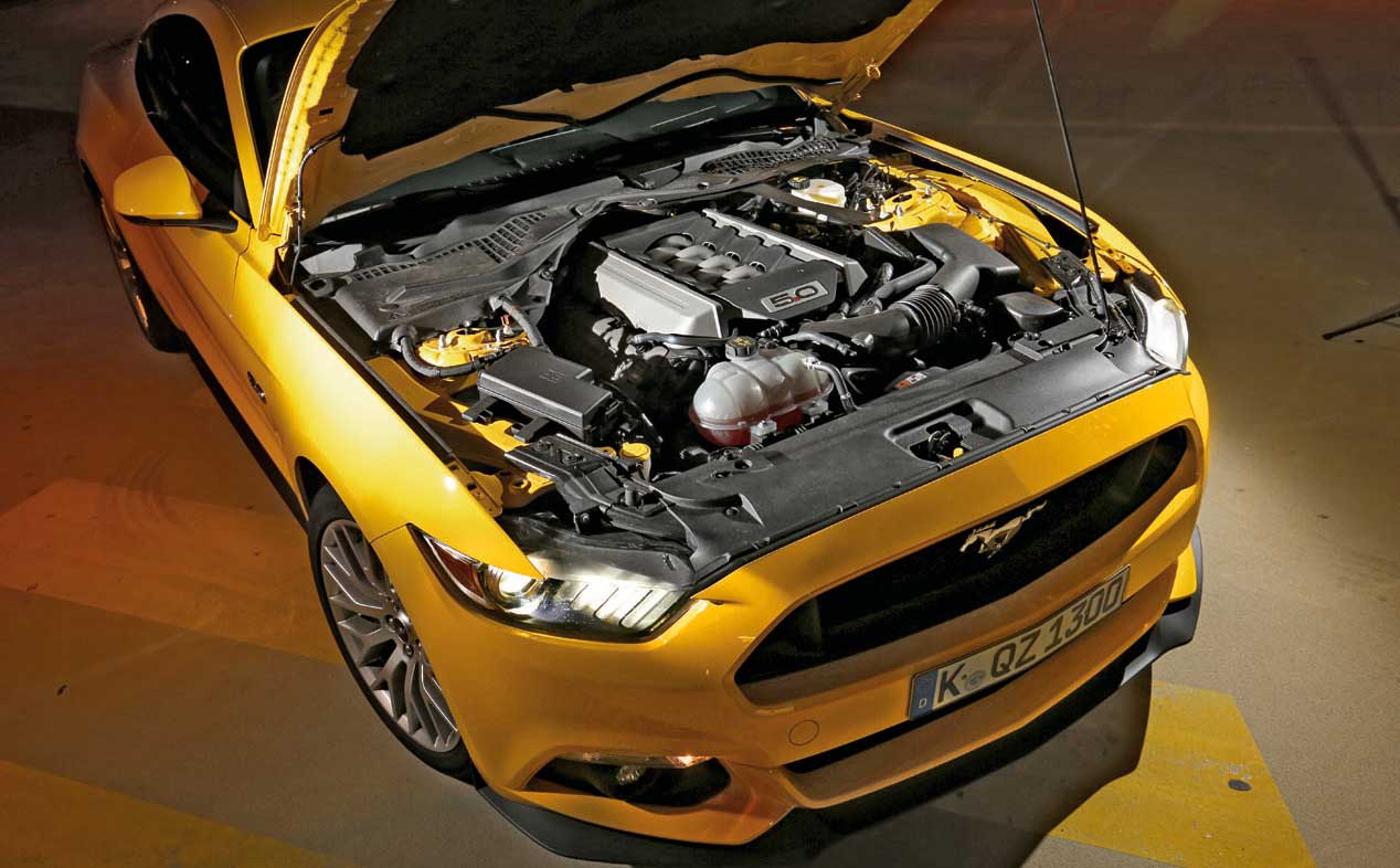 Ford Mustang, ruido y humo