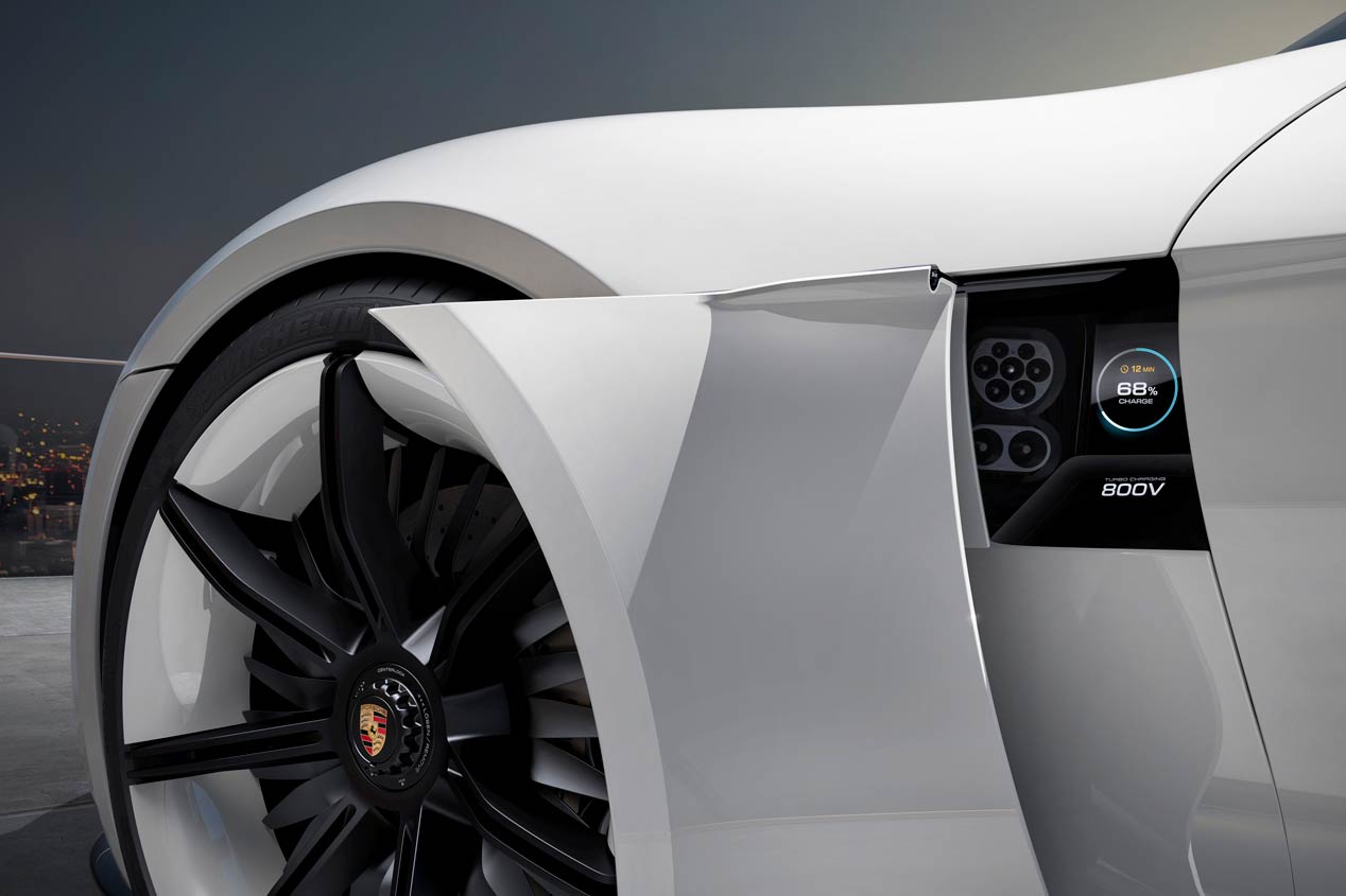 Porsche Mission E, súper misil eléctrico de 600 CV