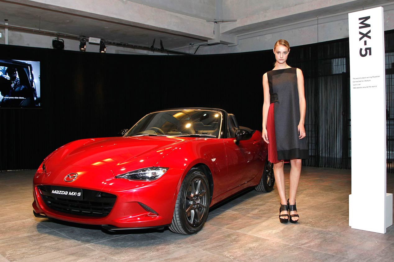 Las chicas más espectaculares del Salón de Frankfurt 2015