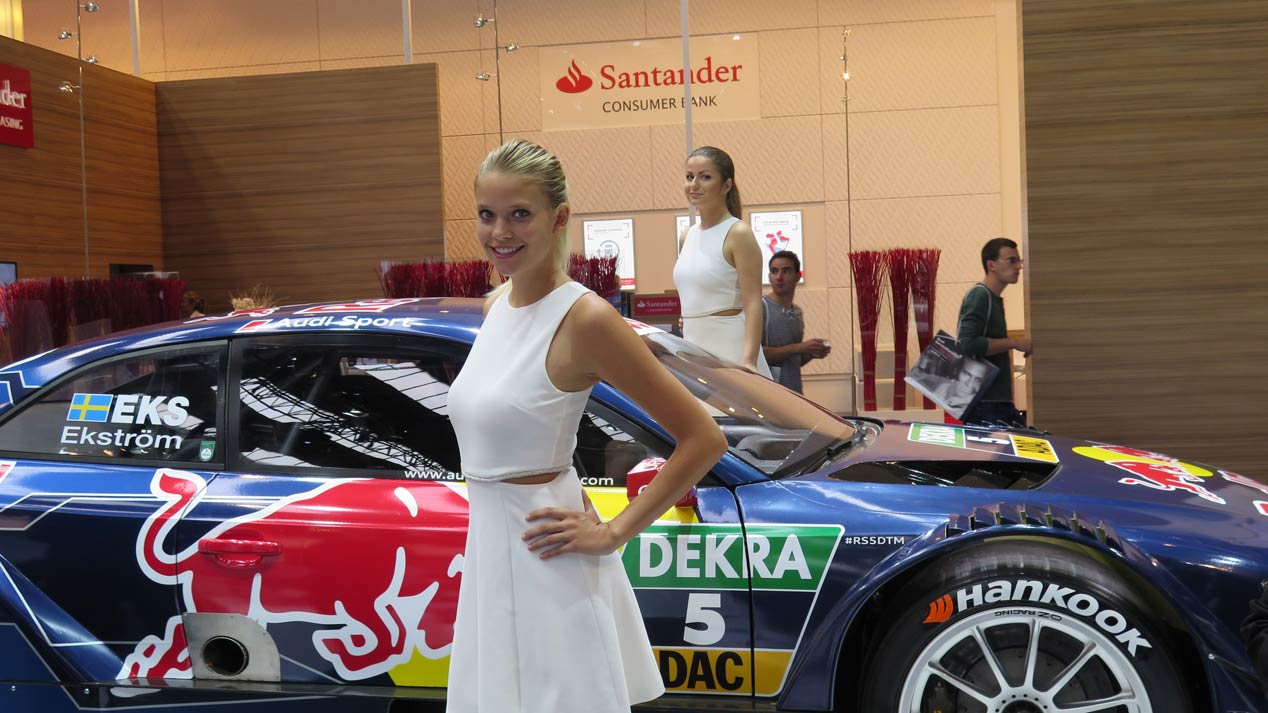 Las chicas más espectaculares del Salón de Frankfurt 2015