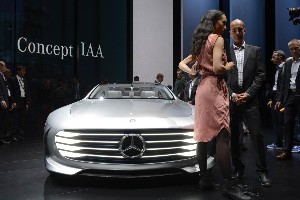 Las chicas más espectaculares del Salón de Frankfurt 2015