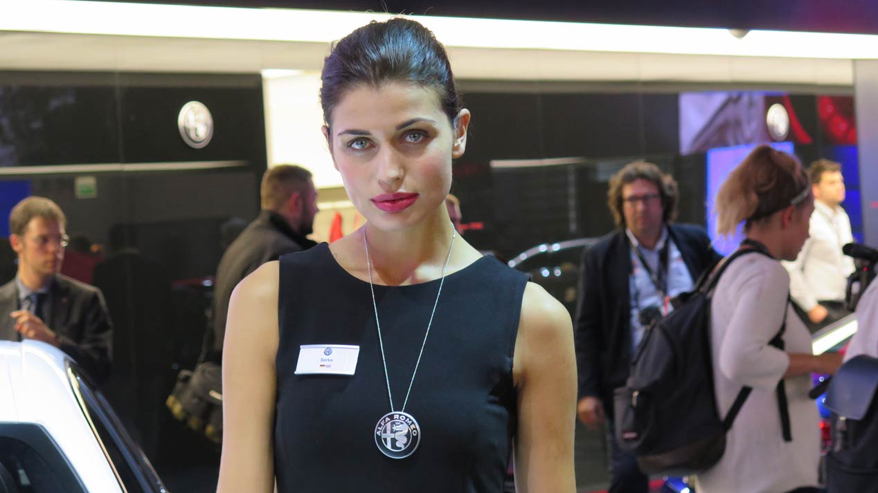Las chicas más espectaculares del Salón de Frankfurt 2015