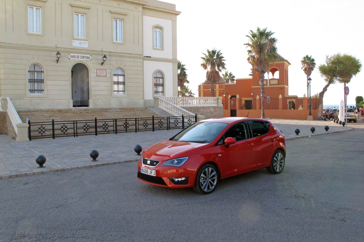 Rutas con el Seat Ibiza: Salamanca- Mérida – Itálica – Playas de Cádiz