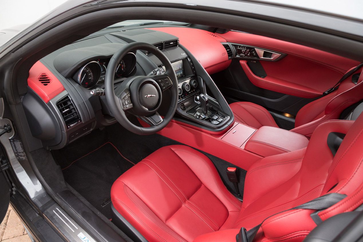 Chevrolet Corvette Z07 contra Jaguar F-Type R AWD, Mercedes AMG GTS, Nissan GT-R y Porsche 911 Turbo