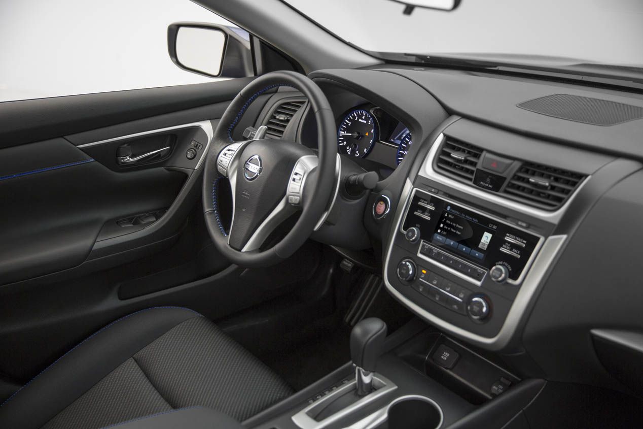Nissan Altima 2016, nuevo lavado de cara