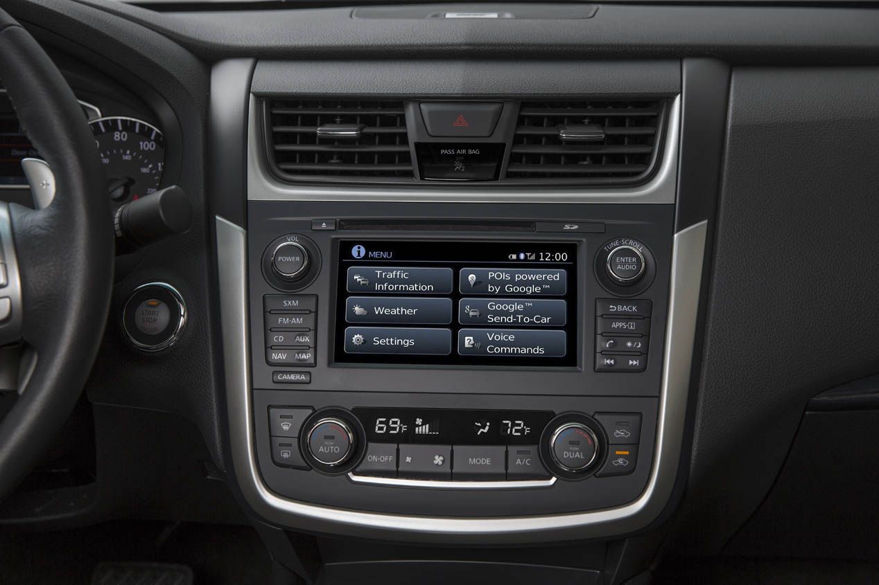 Nissan Altima 2016, nuevo lavado de cara