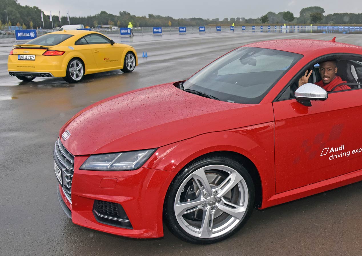 Los nuevos coches Audi para los jugadores del Bayern Münich