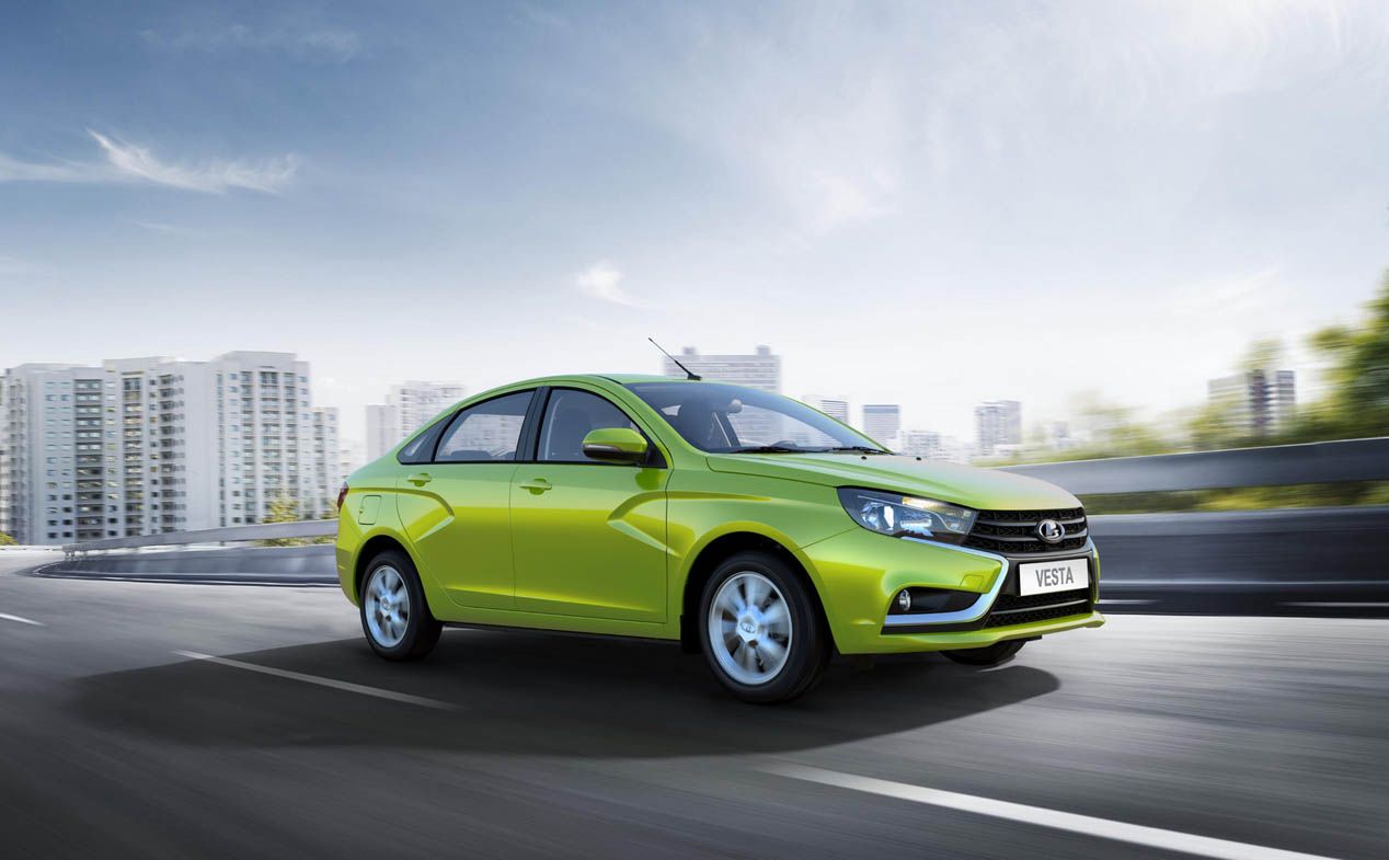 Lada Vesta sedán, comercializado por AutoVaz